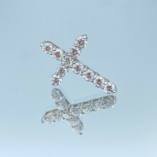 Round Brilliant Cut Diamond Cross Pendant in 14K White Gold