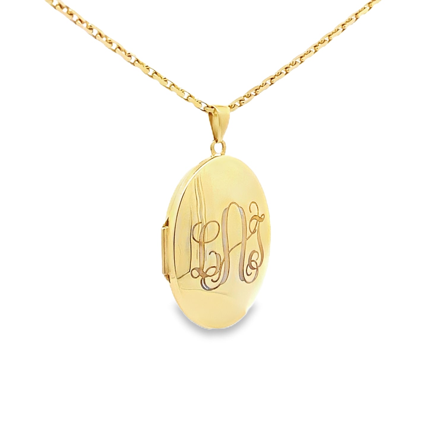 Engraved Locket in 14K Yellow Gold