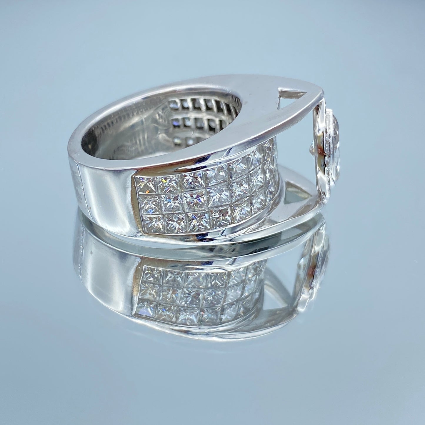 Unique Marquise-Cut and Princess-Cut Diamond Engagement Ring in Platinum