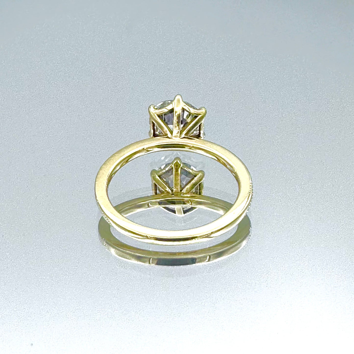 Solitaire Round Brilliant-Cut Diamond Engagement Ring in 14K Yellow Gold - L and L Jewelry