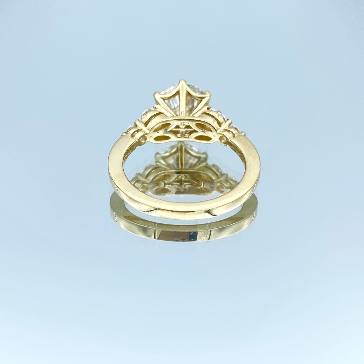 Lab Grown Round Brilliant-Cut Diamond Engagement Ring in 14K Yellow Ring - L and L Jewelry