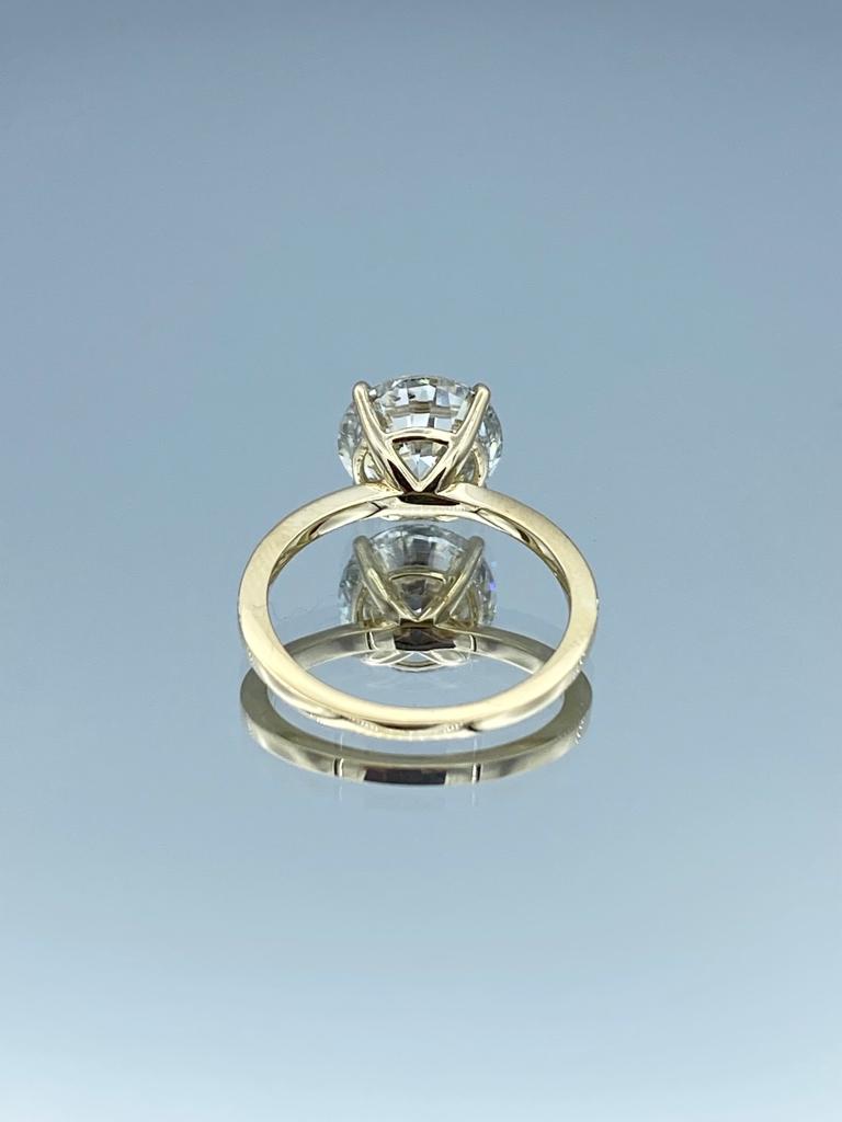 Solitaire Round Brilliant-Cut Diamond Engagement Ring in 14K Yellow Gold - L and L Jewelry