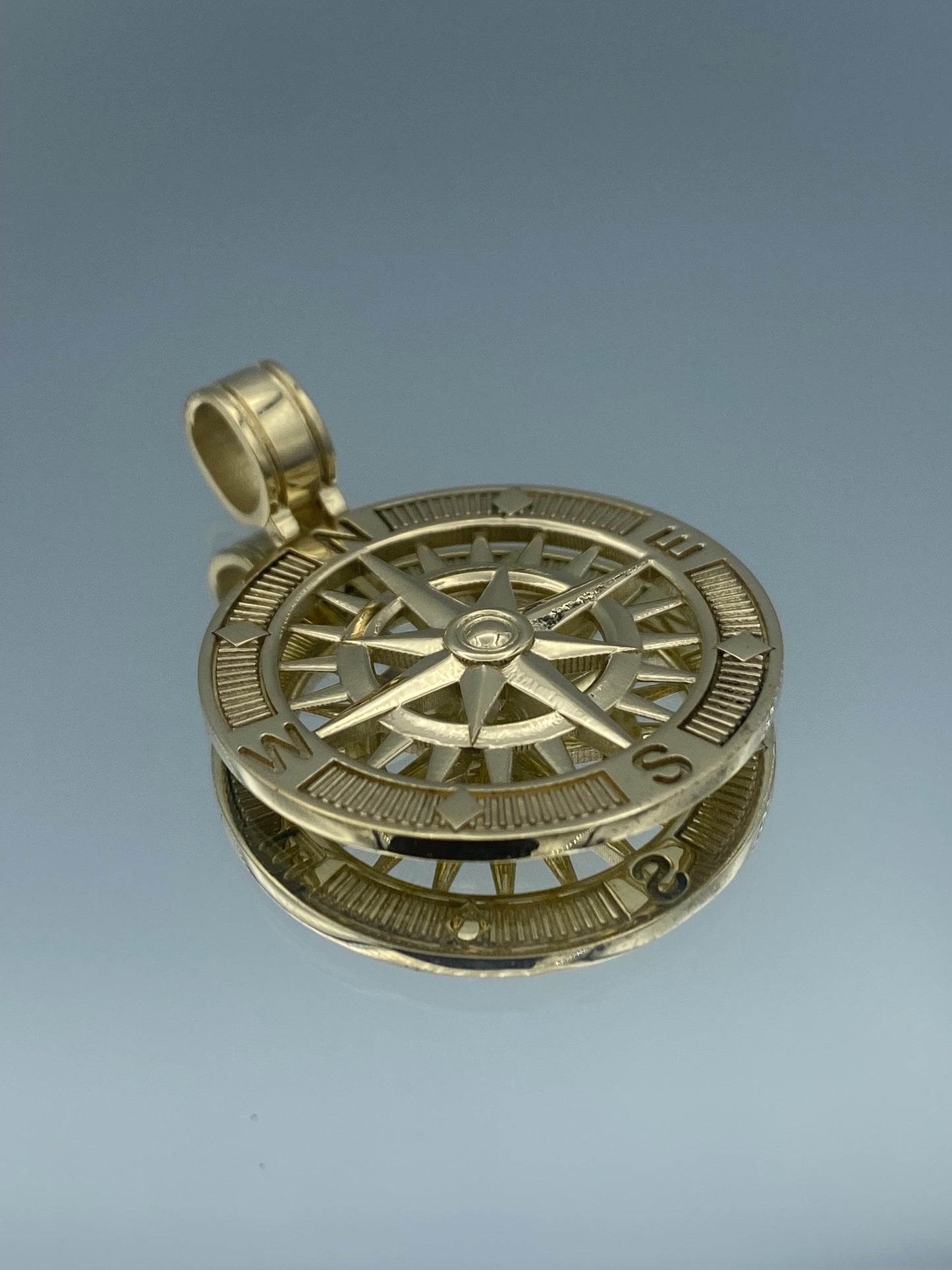 Compass Pendant in 14K Yellow Gold - L and L Jewelry