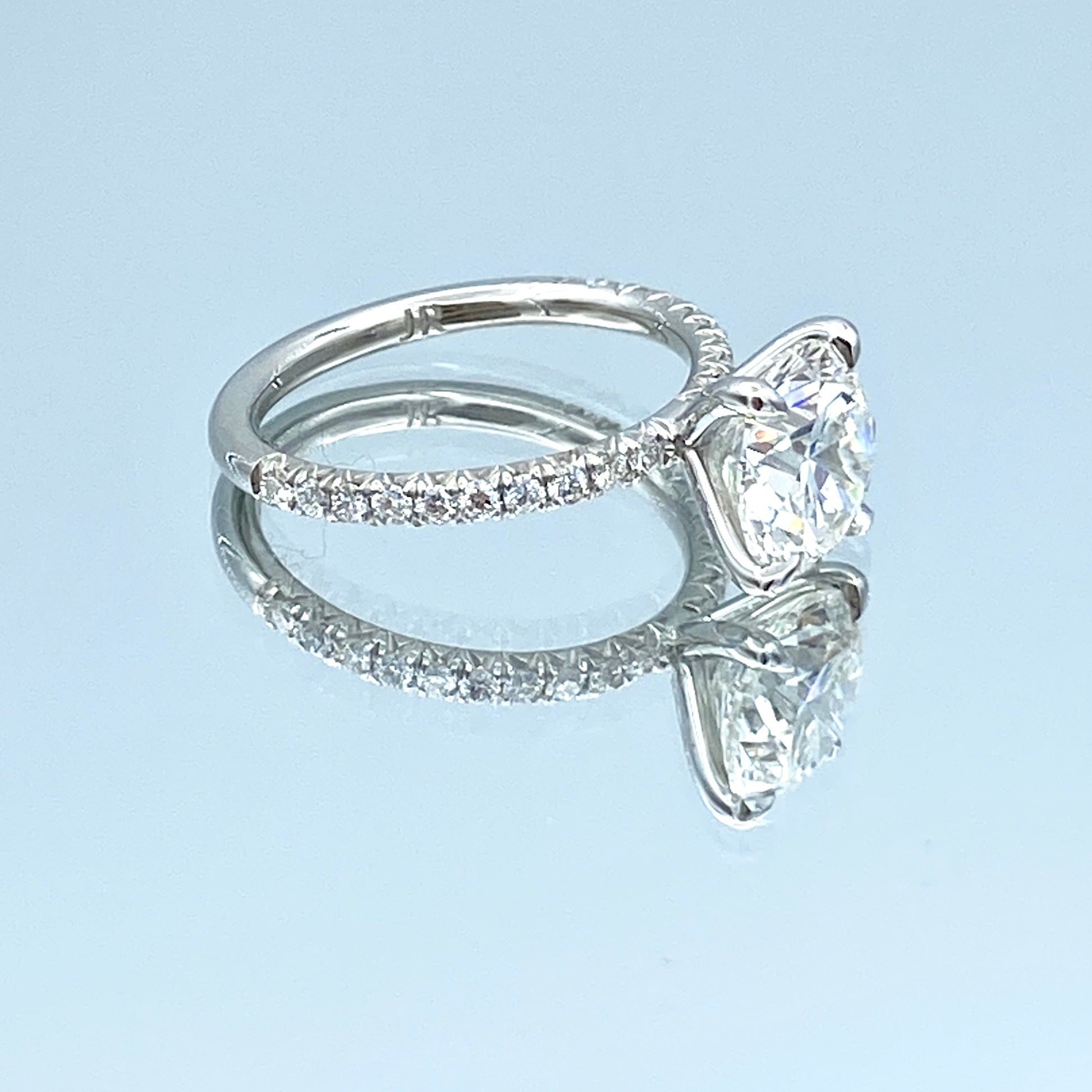 Round-Cut Diamond Engagement Ring in Platinum - L and L Jewelry