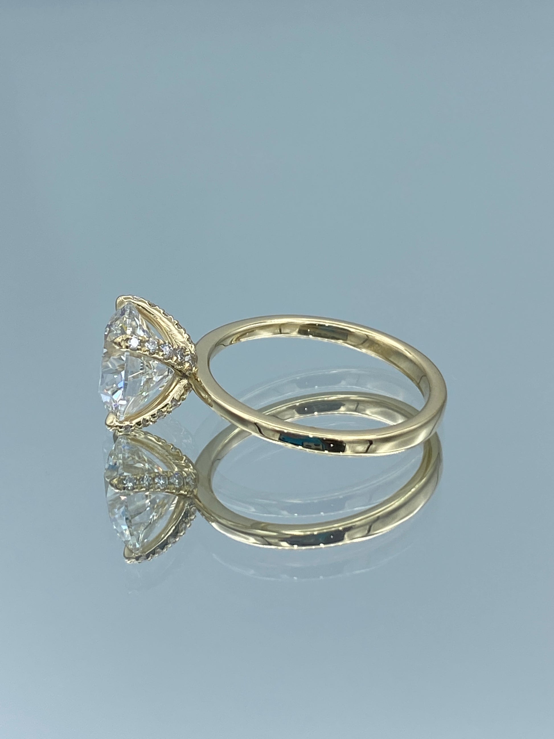 Round Brilliant-Cut Diamond Engagement Ring in 14K Yellow Gold - L and L Jewelry