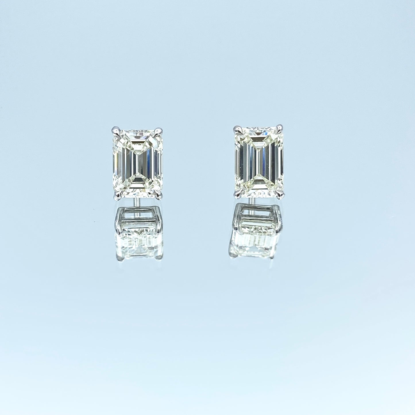 Diamond Stud Earrings in 14K White Gold - L and L Jewelry