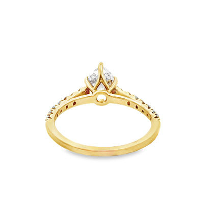 Pear-Shaped Diamond Engagement Ring in14K Yellow Gold