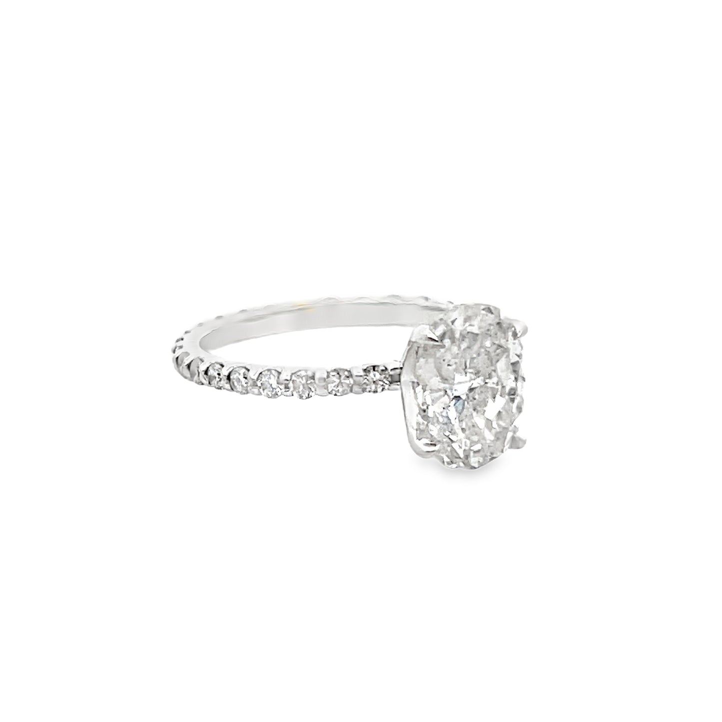 Oval-Cut Diamond Engagement Ring in 14K White Gold