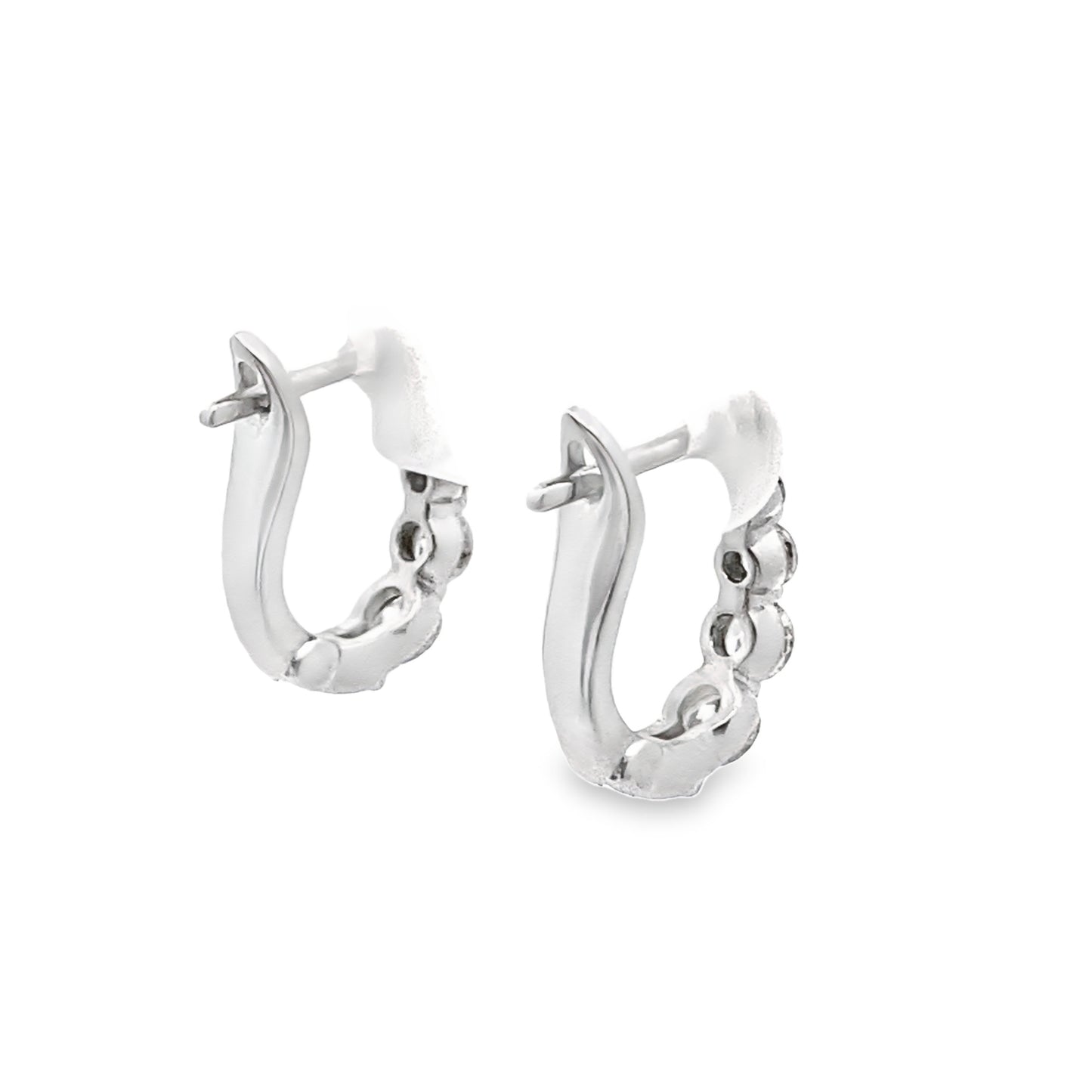 Graduating Diamond Hoop Earrings in 14K White Gold