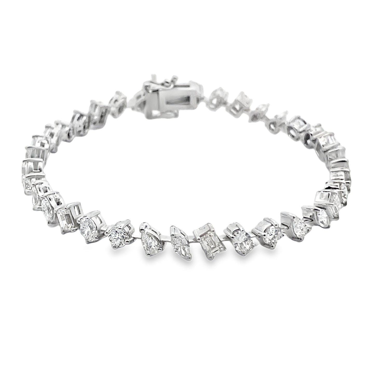 Alternating Diamond Cut Bracelet in 14K White or Yellow Gold