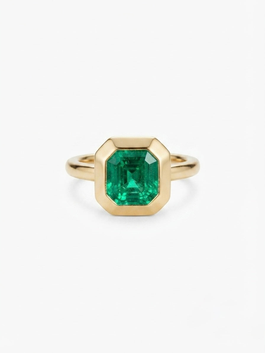 Zambian Green Emerald Bezel Statement Ring in 18K Gold