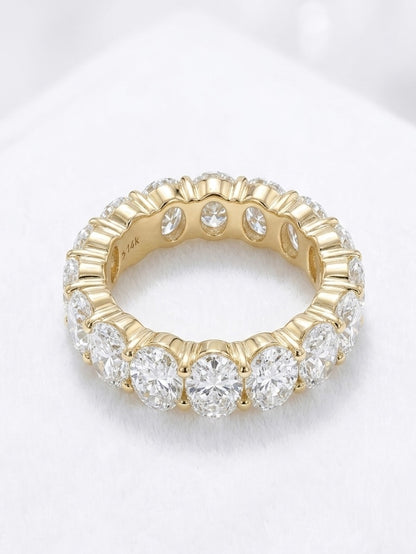 Oval-Cut Diamond Eternity Wedding Band in 14K Yellow Gold