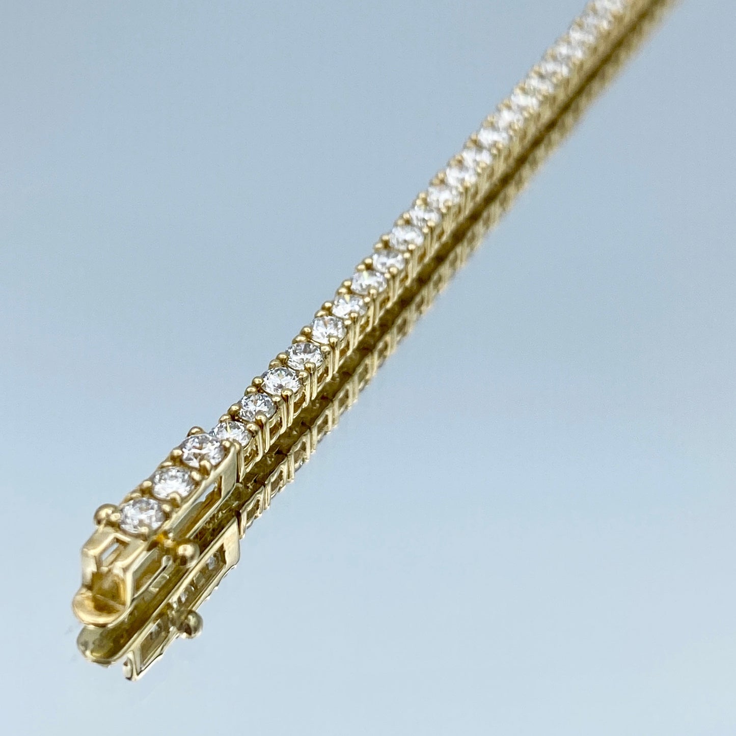 Classic Round-Cut Diamond Tennis Bracelet in 14K Gold