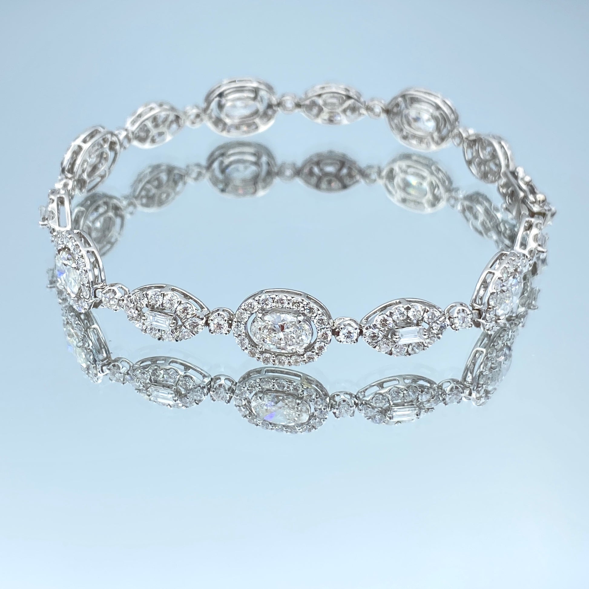 Diamond Halo Bracelet in 18K White Gold - L and L Jewelry