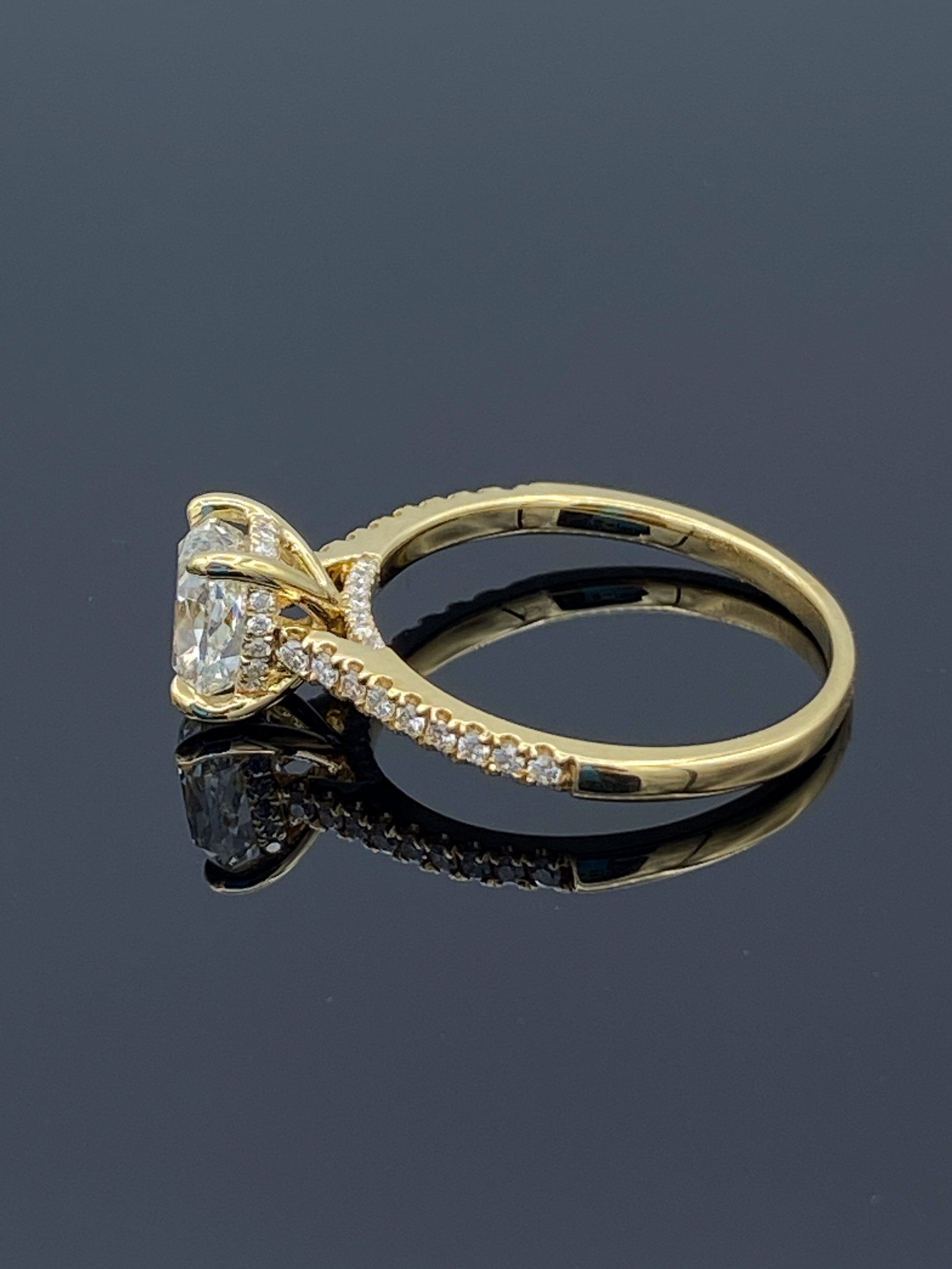 Cushion-Cut Prong Setting Diamond Engagement Ring in 18K Yellow Gold - L and L Jewelry