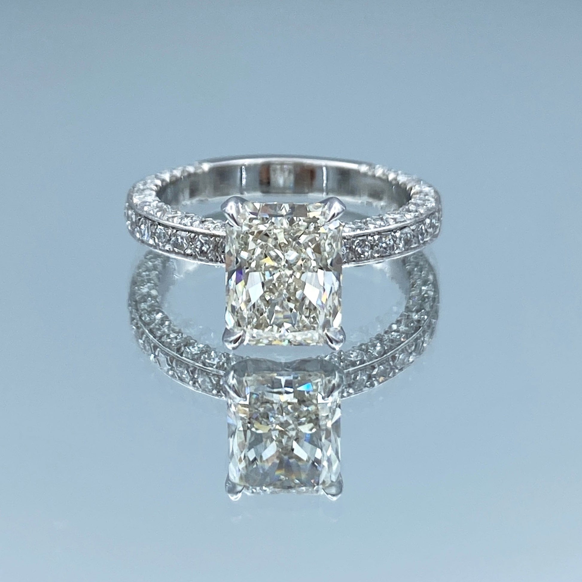 Radiant-Cut Diamond Engagement Ring in 14K White Gold - L and L Jewelry