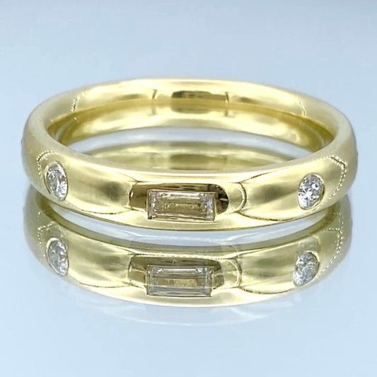 Burnish Setting Emerald-Cut and Round-Cut Diamond Men's Ring in 18K Yellow Gold - L and L Jewelry