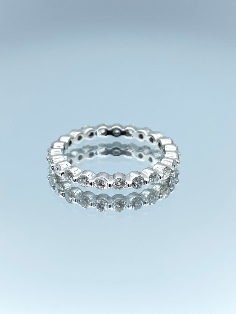 14K Gold Round Brilliant Cut Diamond Eternity Ring