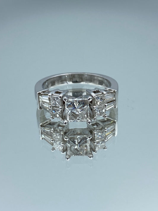 Princess-Cut and Baguette-Cut Diamond Engagement Ring in 14K White Gold - L and L Jewelry