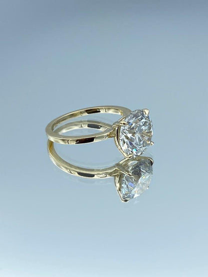 Solitaire Round Brilliant-Cut Diamond Engagement Ring in 14K Yellow Gold - L and L Jewelry